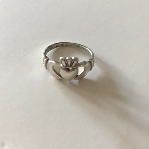 ShanOre Claddagh Silver Ring - Picture 2 of 4